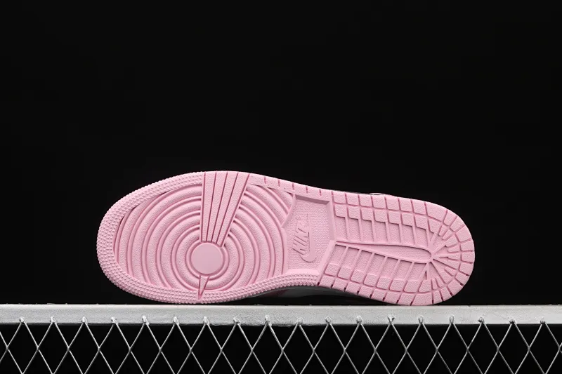All categories Air Jordan Jordan series basketball shoes Air Jordan 1 Mid Air Jordan 1 Mid SE AJ1 Joe 1 white pink black hook Zhongbang basketball shoes BQ6472-500